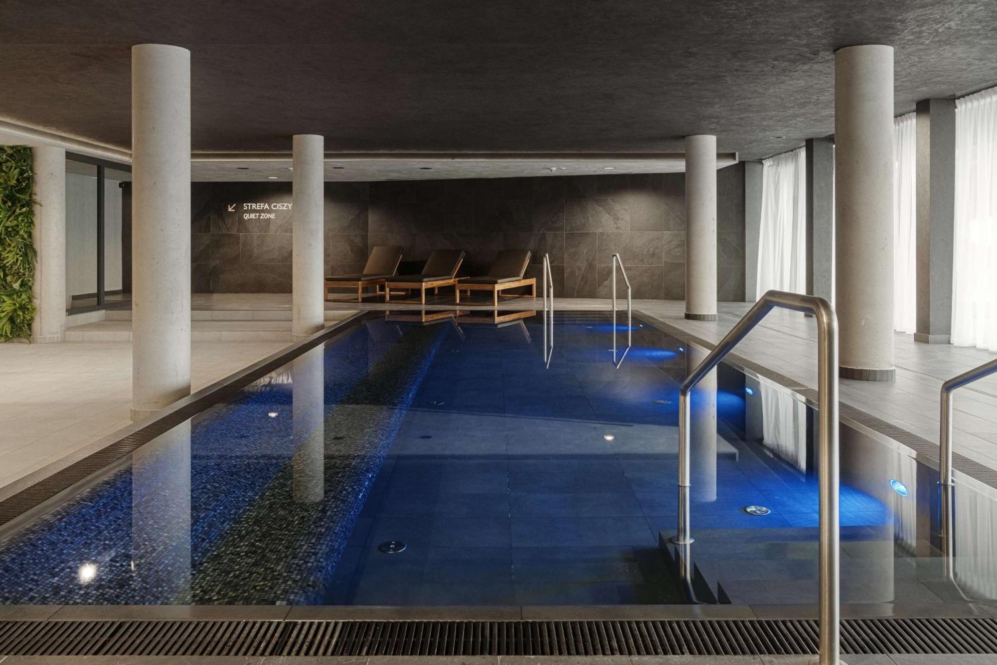 Radisson Blu Resort & Conference Center, Ostroda Mazury Exterior photo The swimming pool at the hotel